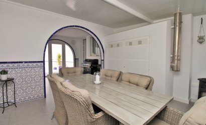 Resale - Villa -
Villamartín