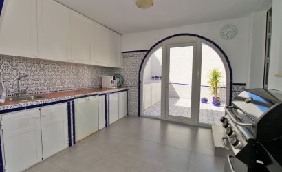 Resale - Villa -
Villamartín