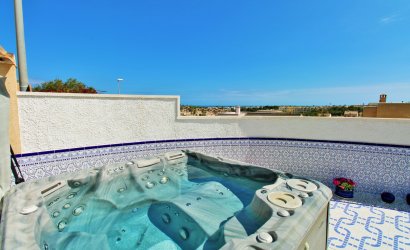 Resale - Villa -
Villamartín