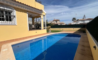 Reventa - Villa -
Orihuela Costa - Los Dolses