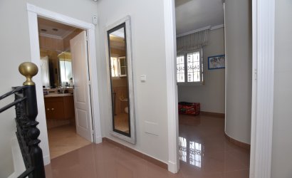 Reventa - Villa -
Orihuela Costa - Los Dolses