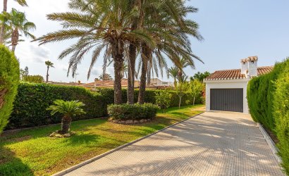 Tweedehands - Villa -
Torrevieja - Playa de los Locos