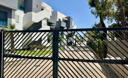 Resale - apartment -
Guardamar del Segura - El Raso