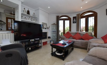Resale - Villa -
Algorfa - La finca Golf