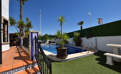 Resale - Villa -
Algorfa - La finca Golf