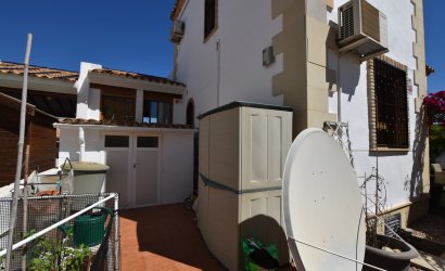 Resale - Villa -
Algorfa - La finca Golf