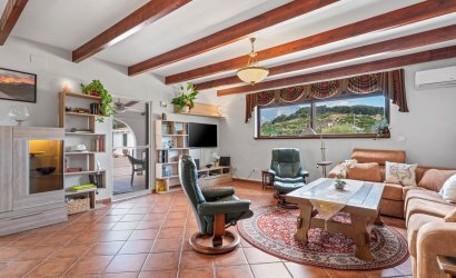 Resale - Country House -
La Nucía