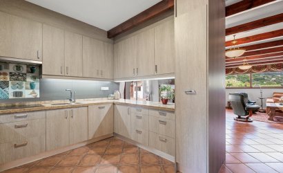 Resale - Country House -
La Nucía