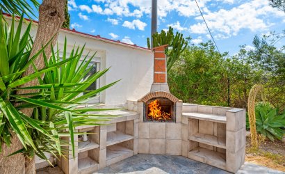 Resale - Country House -
La Nucía