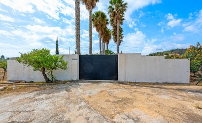 Resale - Country House -
La Nucía