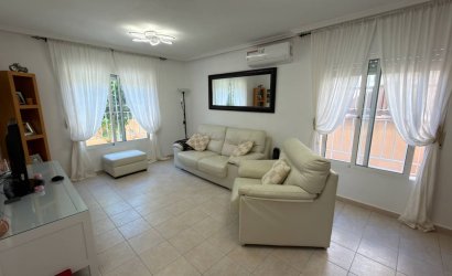 Tweedehands - Villa -
Ciudad Quesada - Doña Pepa