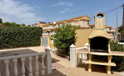 Resale - Villa -
Orihuela Costa - Villamartín