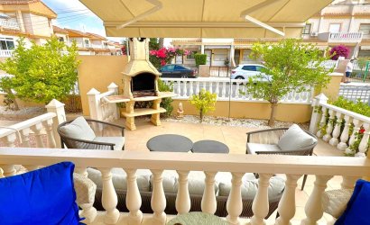 Resale - Villa -
Orihuela Costa - Villamartín