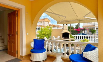 Resale - Villa -
Orihuela Costa - Villamartín