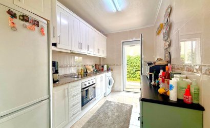 Resale - Villa -
Orihuela Costa - Villamartín