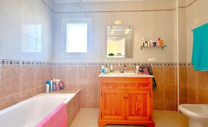 Resale - Villa -
Orihuela Costa - Villamartín