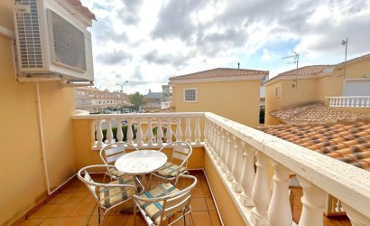 Resale - Villa -
Orihuela Costa - Villamartín