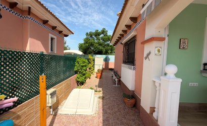 Tweedehands - Villa -
Los Montesinos - La Herrada
