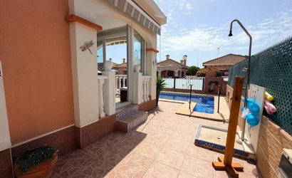 Tweedehands - Villa -
Los Montesinos - La Herrada