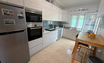 Tweedehands - Villa -
Los Montesinos - La Herrada