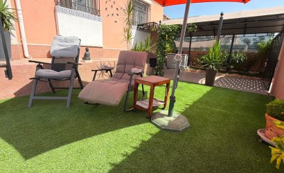 Tweedehands - Villa -
Los Montesinos - La Herrada
