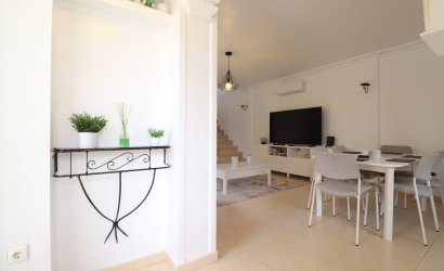 Tweedehands - Villa -
Los Montesinos - La Herrada