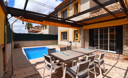 Tweedehands - Villa -
Los Montesinos - La Herrada