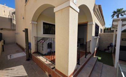 Revente - Villa -
Torrevieja - Sector 25