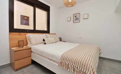 Resale - Villa -
Villamartín - PAU 8