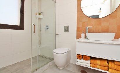 Resale - Villa -
Villamartín - PAU 8