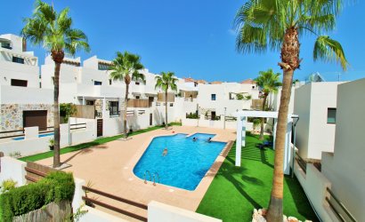Resale - Villa -
Villamartín - PAU 8