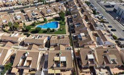 Tweedehands - Villa -
Orihuela Costa - La Zenia