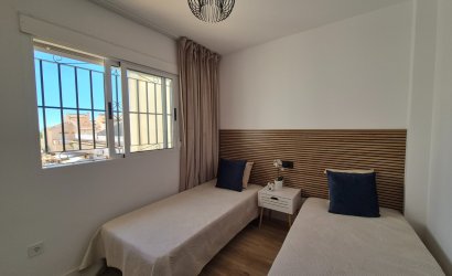 Resale - Townhouse -
Alicante - La Florida