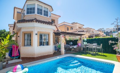 Resale - Townhouse -
Guardamar del Segura - El Raso