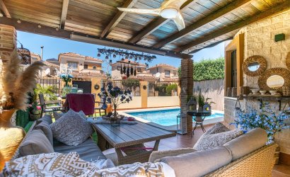 Resale - Townhouse -
Guardamar del Segura - El Raso