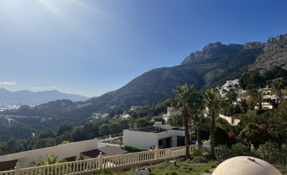 Obra nueva - Villa -
Altea