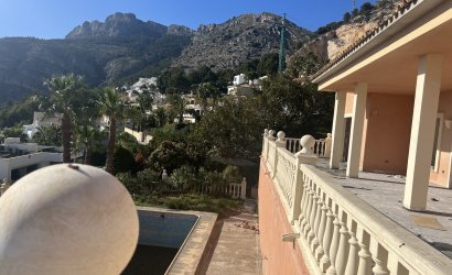 Obra nueva - Villa -
Altea