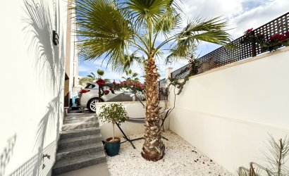 Reventa - Villa -
Torrevieja - Los Balcones