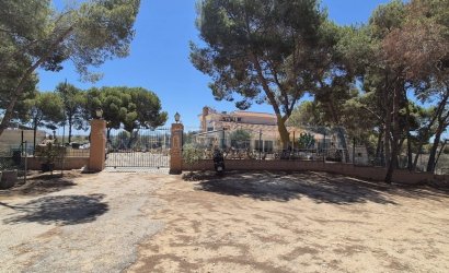 Reventa - Villa -
Torrevieja - Los Balcones