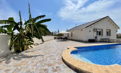 Reventa - Villa -
Torrevieja - Los Balcones