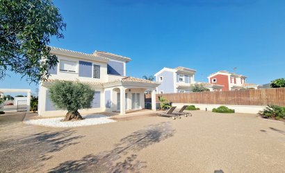 Obra nueva - detached -
Purias