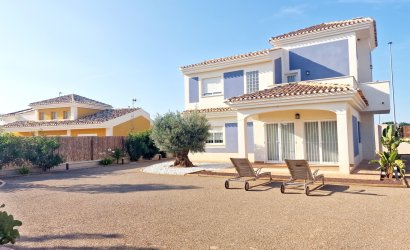 New Build - detached -
Purias