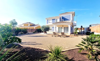 New Build - detached -
Purias
