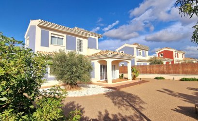 New Build - detached -
Purias