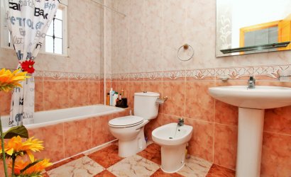 Tweedehands - Herenhuis -
Playa Flamenca