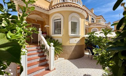 Revente - Villa -
Orihuela Costa - Villamartín