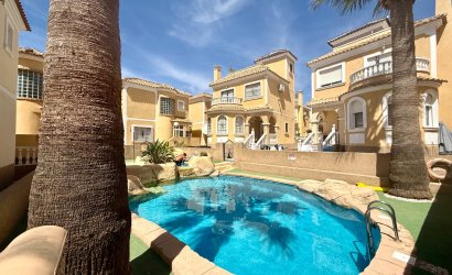 Revente - Villa -
Orihuela Costa - Villamartín