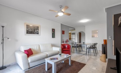 Revente - apartment -
Orihuela Costa - Villamartín